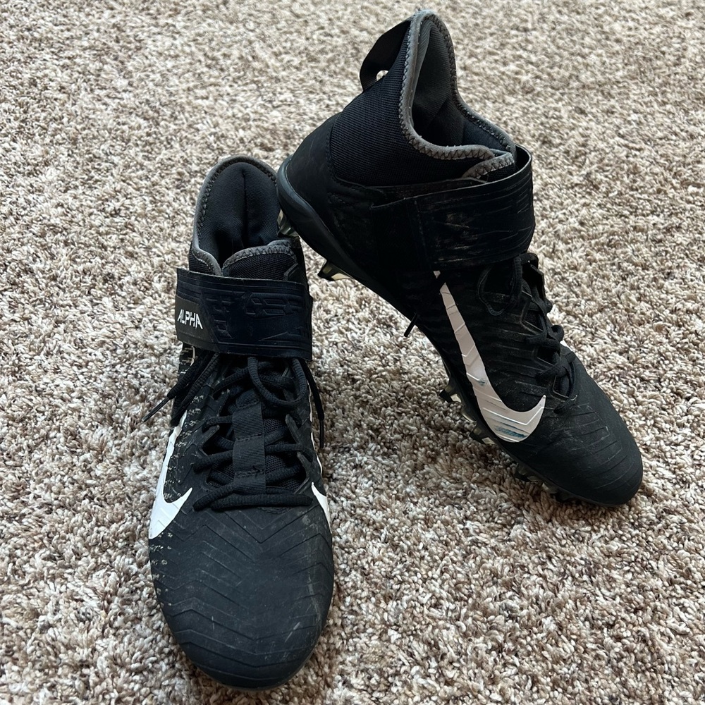 Nike Alpha Men’s Football Cleats